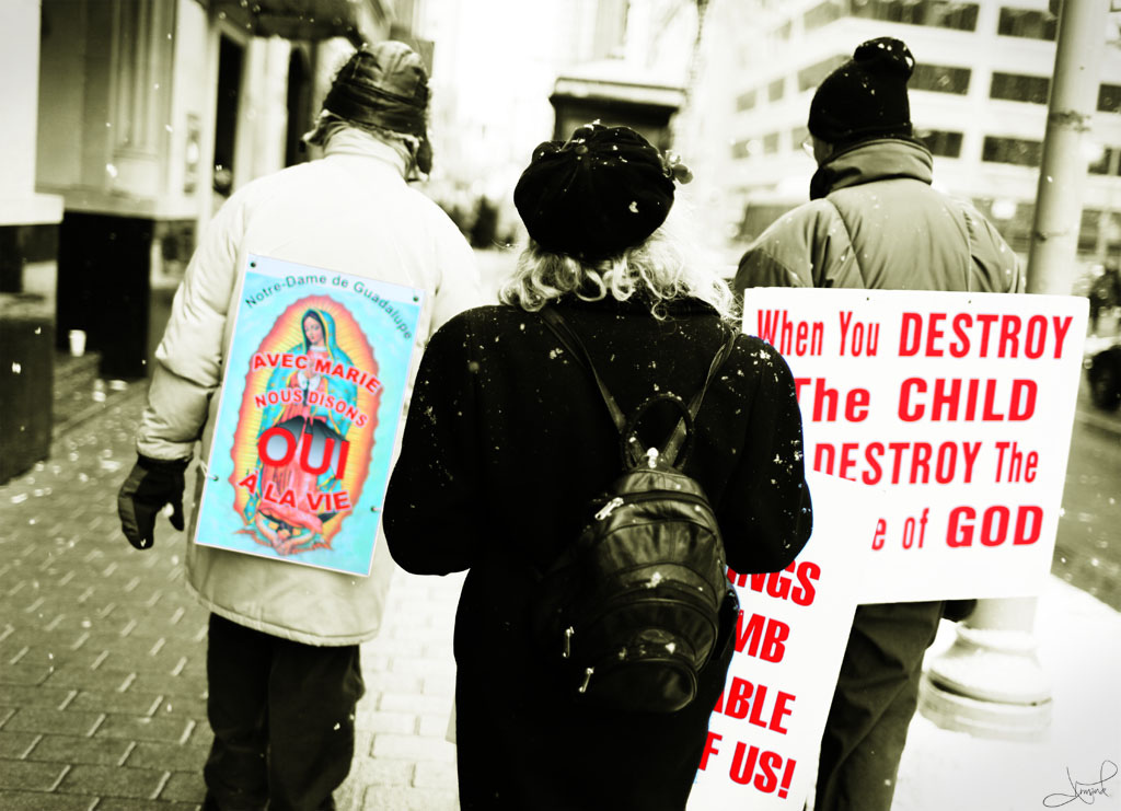 Anti-abortion protestors